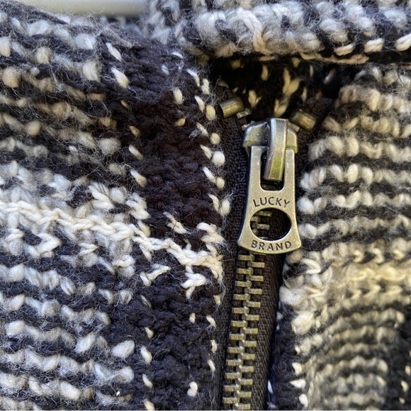 Lucky Brand knit jacket with asymmetrical zip front size medium - Picture 6 of 10